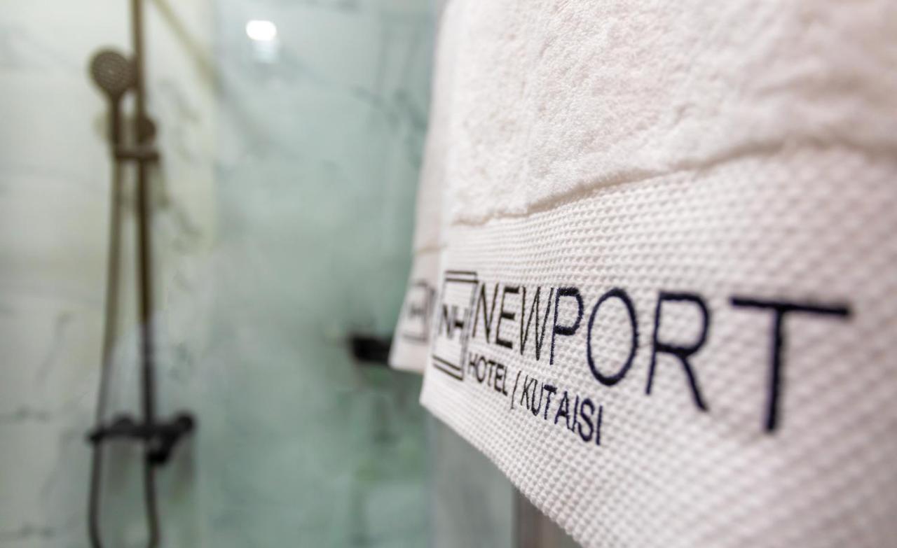 Newport Hotel คูทายสิ ภายนอก รูปภาพ