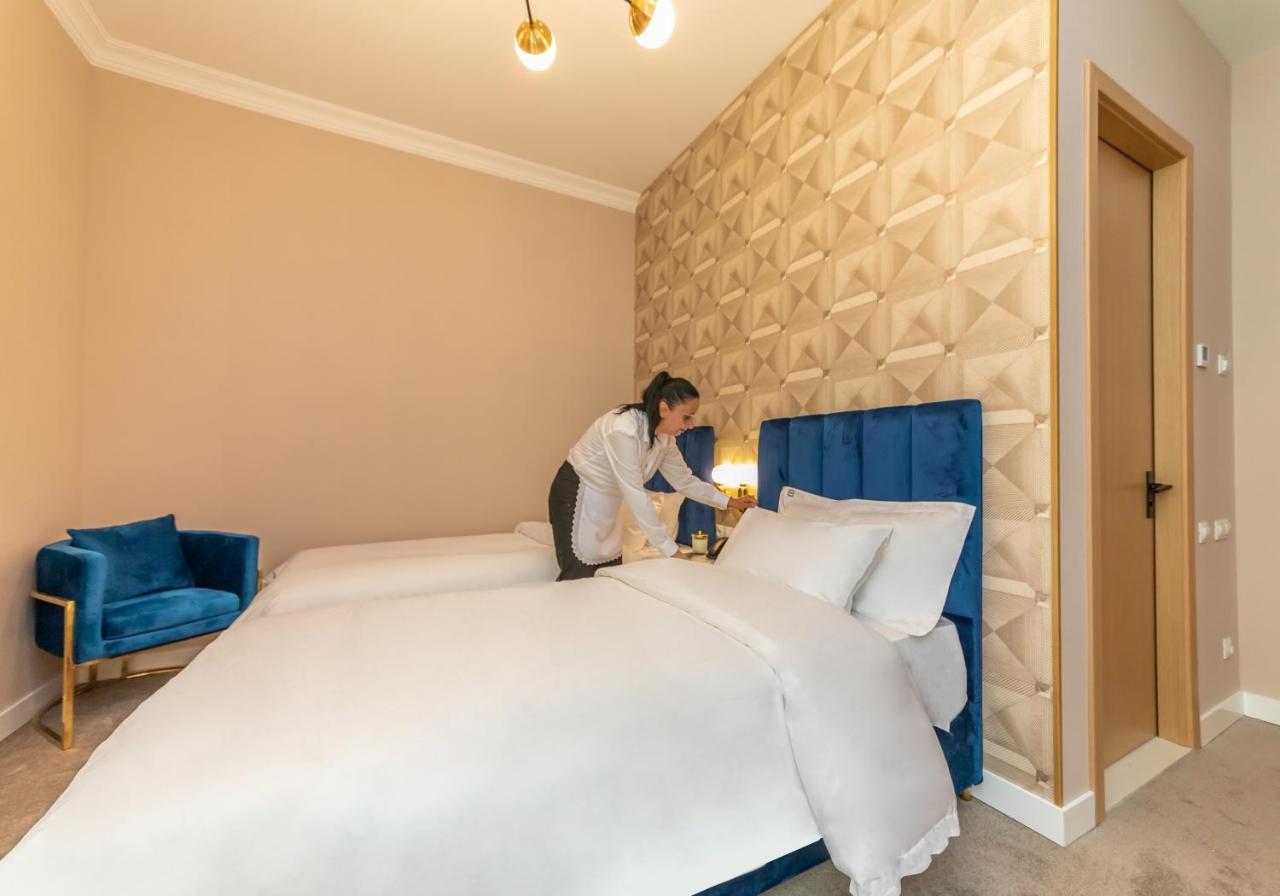 Newport Hotel คูทายสิ ภายนอก รูปภาพ