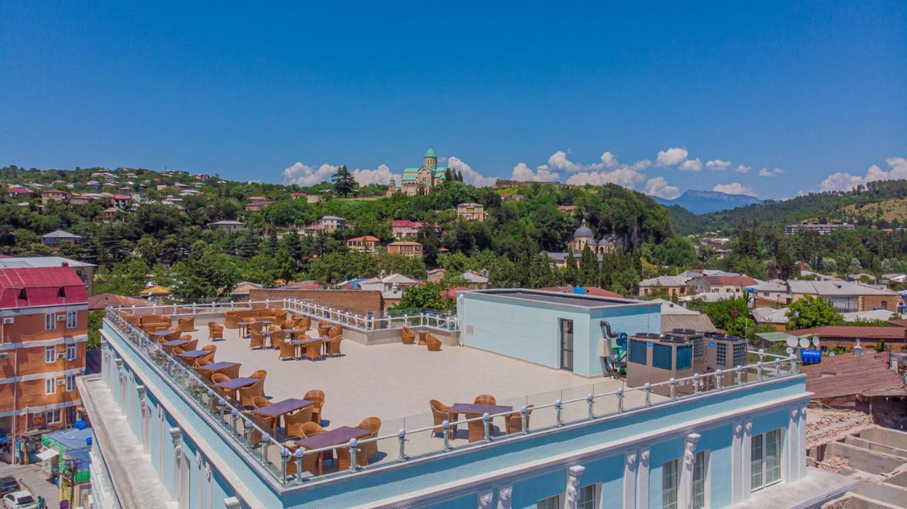 Newport Hotel คูทายสิ ภายนอก รูปภาพ
